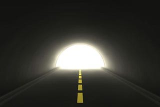 No se ve, pero hay luz al final del túnel