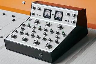 Picture of a Varia Instruments RDM40 Rotary DJ Mixer