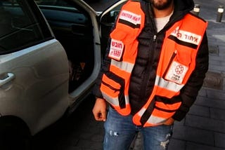 Man Collapses on Shabbat Morning In Pisgat Ze’ev, Wakes Up on Shavuot, Thanks To Quick Acting EMTs
