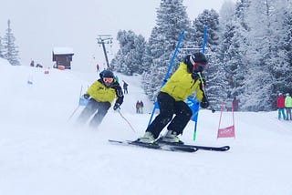 Guiding a visually impaired ski racer: daily life in the mountains