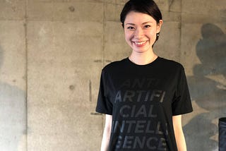 AIの会社として会社Tシャツに”アンチAI”を掲げた理由