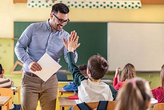 How to Motivate Students: Tips for Teachers and Parents