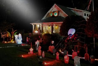 House decorated for Halloween