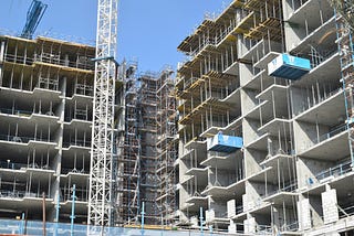 Strategic Procurement in Construction: Driving Productivity, Reducing Impact