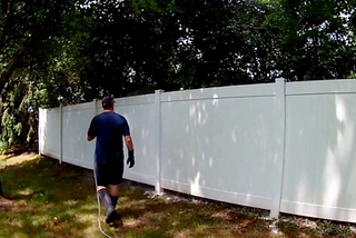 Best Reasons to Choose Vinyl for Your Privacy Fence Installation