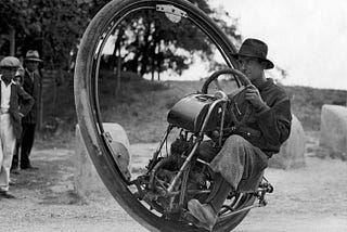 1931 monowheel by Goventosa, Creative Commons