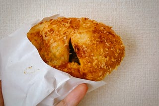 あめ色玉ねぎのカレーパン