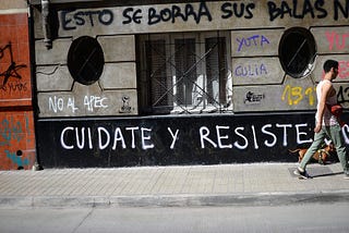 BAILAR LLORANDO. MERIDIANOS OBLÍCUOS DE UNA TIERRA A OTRA