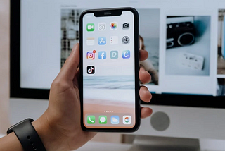 Watch me create faceless TikTok businesses in public!