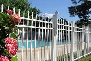5 Key Benefits of Installing Residential Aluminum Fencing