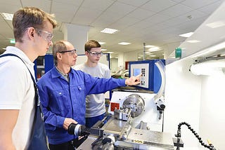 Bay Area Community Colleges work with RIOS to design curriculum for future skilled technicians