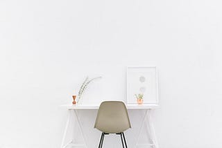 Creating a Minimalized Workspace When You Work From Home