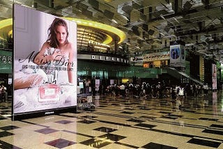 Pantalla LED del centro comercial: ¿Cómo mejorar la experiencia de compra?