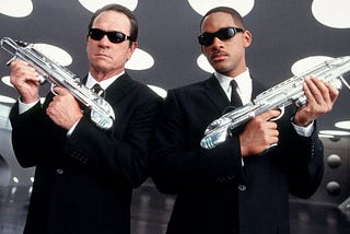 ‘Men in Black’ Adds Wit and Action to the Unknowns of Space