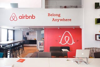 Escritório da Airbnb em Milão.