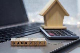 Dire Economic Outlook: Business Bankruptcies Hit Record Highs in 2023