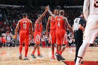 O poder por trás da barba: O que leva o Houston Rockets a liderar o Oeste?