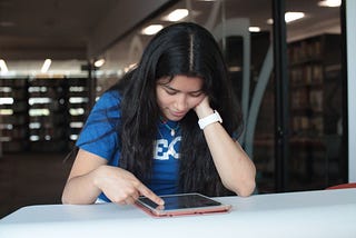 The Art of Disbelief: Why the 5-Step CRAAP Test Must Evolve to Survive 2026’s Information Crisis