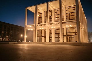 Маленькие бледнокожие балерины и большие темнокожие любители: танец, который нас объединяет