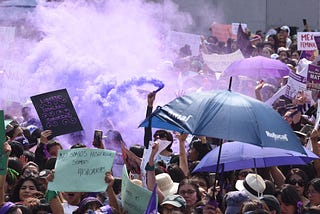 A aquel amigo que se burla del feminismo