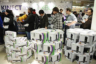 The first customers to purchase Kinect for Xbox 360 at Toys R Us Times Square