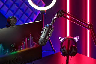 RAZER Seiren V2 Pro yayıncı mikrofonuna yakından bakalım