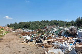 σκουπιδότοπος στον Άγιο Θωμά δήμου Τανάγρας