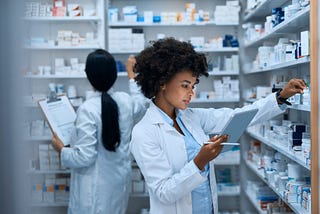 Pros and Cons of Being a Pharmacist