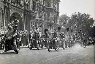 Italienerne på moped til mootet i Skjåk i 1949 — Nå kommer en tilbake!