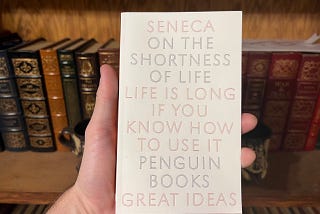 4 Life Lessons From “On The Shortness Of Life” by Seneca 📕