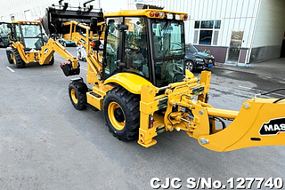 Massive 3CX Side Shift Backhoe Loaders: Powering Construction Growth in Ghana