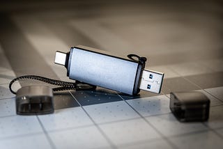 How to hack a PC with a USB stick?