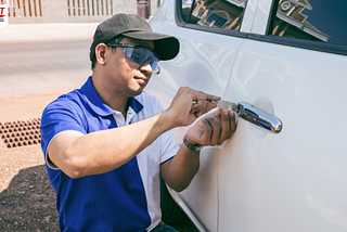 Five Tips to Find the Best Auto Locksmith for Your Needs