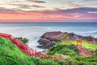 Motonosumi Shrine (or Motonosumi Jinja in Japanese) is a popular shrine for photographers that can be found along the coast of Yamaguchi