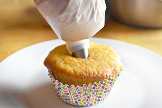 How (and why) to use the Cake Pattern with Swinject