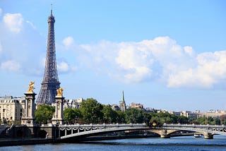 The Perfect Time of The Year to Make Proposals to a Paris Proposal by presenting Love Picnic Paris