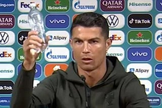 Stay Hydrated Chrome Extension (Cristiano Ronaldo Edition)