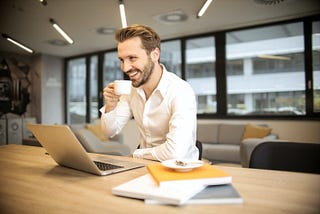 Understanding the job market: Industry trends and job opportunities for recent graduates