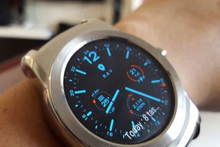 Review LG Watch Urbane dan komparasinya dengan Pebble