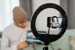 10 Best Live Streaming Apps for 2024 (Desktop, iOS & Android)