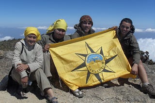 Karena Itulah Kami Naik Gunung