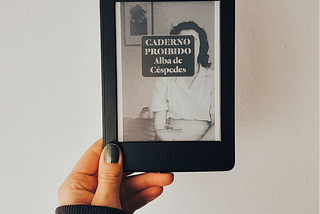 Caderno proibido, Alba de Céspedes
