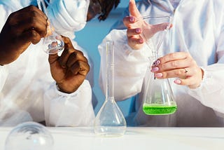 5 Female Scientists Whose Discoveries Were Canceled by Men