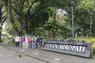 Jalan yang Memaksa Melambat