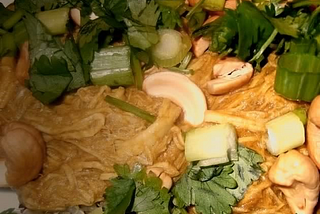 Cuisine — Sweet Thai-Style Chicken Bowl