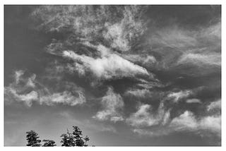 Titel Zeitgenössische Fotografie Wolke 1010, 2025 Der zeitgenössische Wolkenfotograf Zeitgenössische Wolkenfotografie des visuellen zeitgenössischen Fotokünstlers Robert A. Ireland
