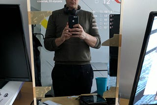 Building smart mirror with Android Things.