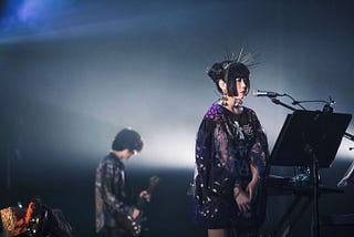 Seiichi Nagai y Etsuko Yakushimaru en el “Ex Theater Roppongi” en 2018.