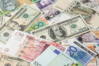 Yelian Garcia Explains the Global Trend Towards De-dollarization