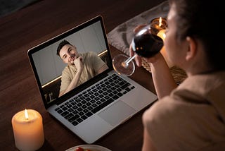 Top 10 Sugar Daddy Websites & Apps That Send Money Without Meeting